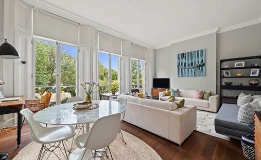 Apartment in Little Venice, Westminster, England 1
