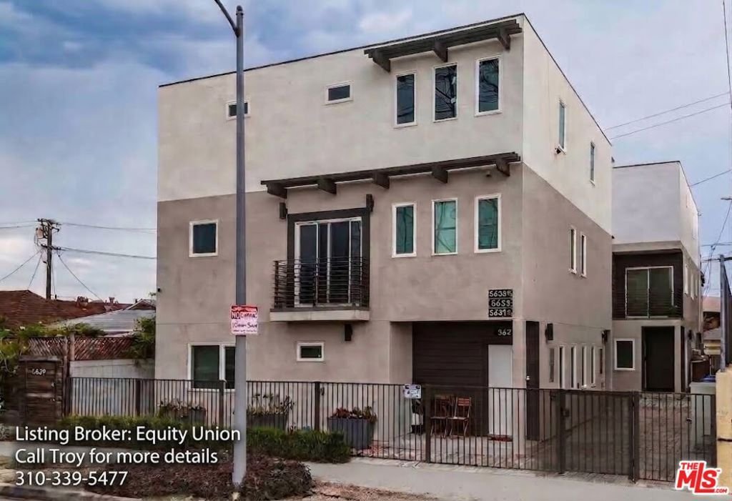 Los Angeles, California, United States 1 - 18845387