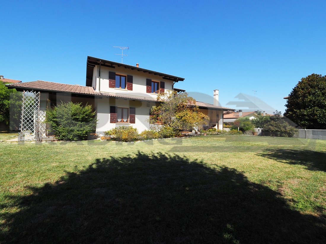 Villa in Casier, Veneto, Italia 2 - 18875337