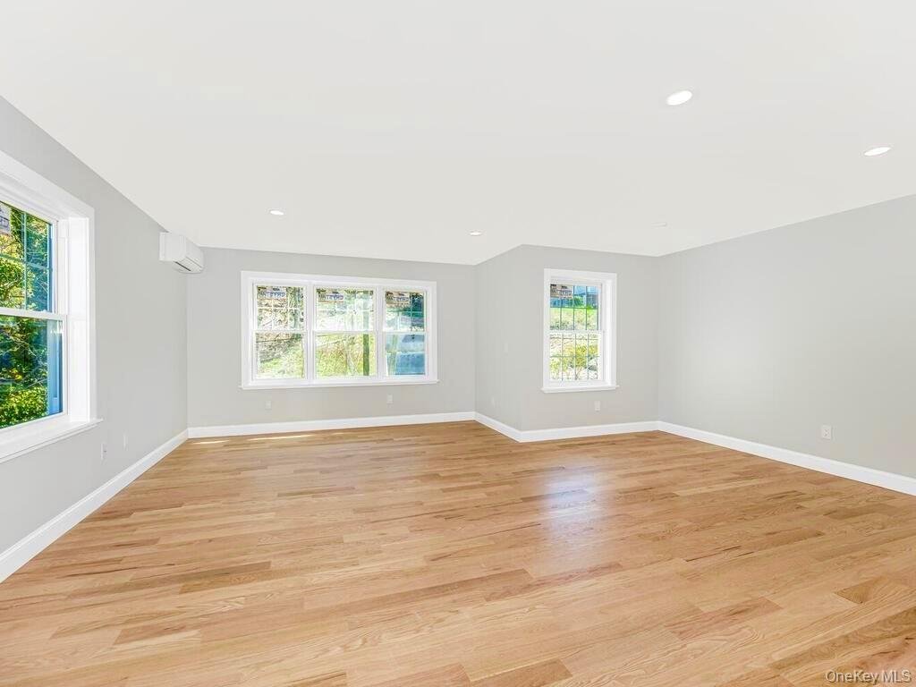 House in Yonkers, New York, United States 3 - 18870600