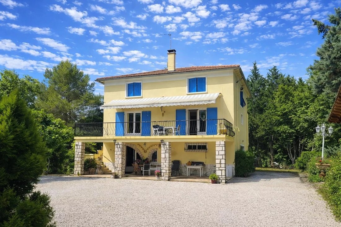 Haus in Besse-sur-Issole, Provence-Alpes-Côte d'Azur, Frankreich 1 - 18872067