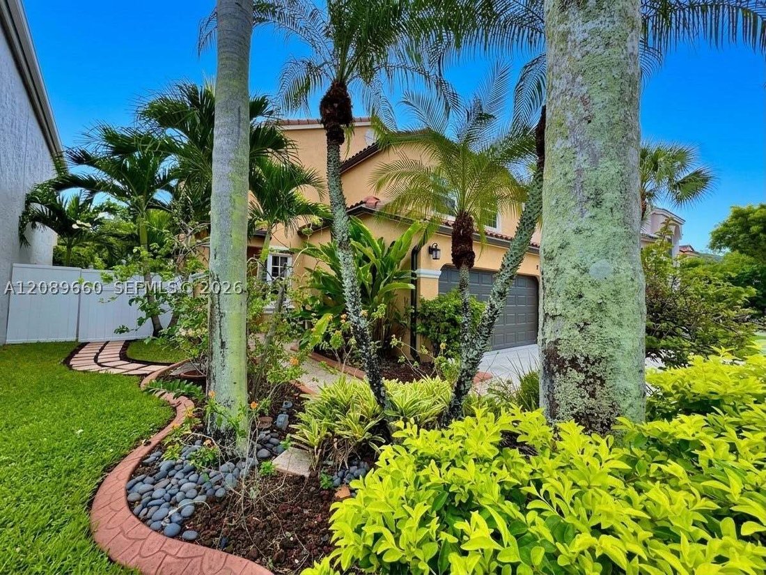 Casa a Pembroke Pines, Florida, Stati Uniti 3 - 18873935