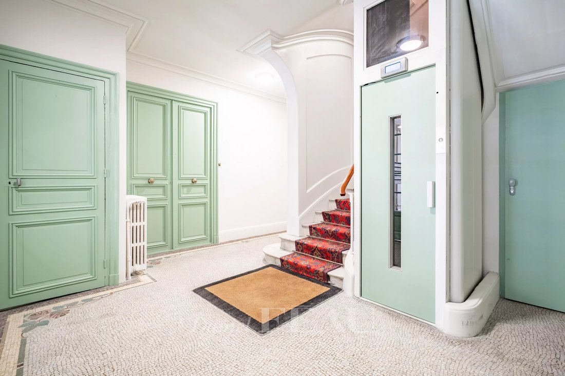 Apartment in Porte Dauphine, Paris 16e Arrondissement, Paris 4 - 18870767