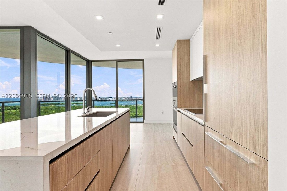Condo in North Miami Beach, Florida, United States 2 - 18873895