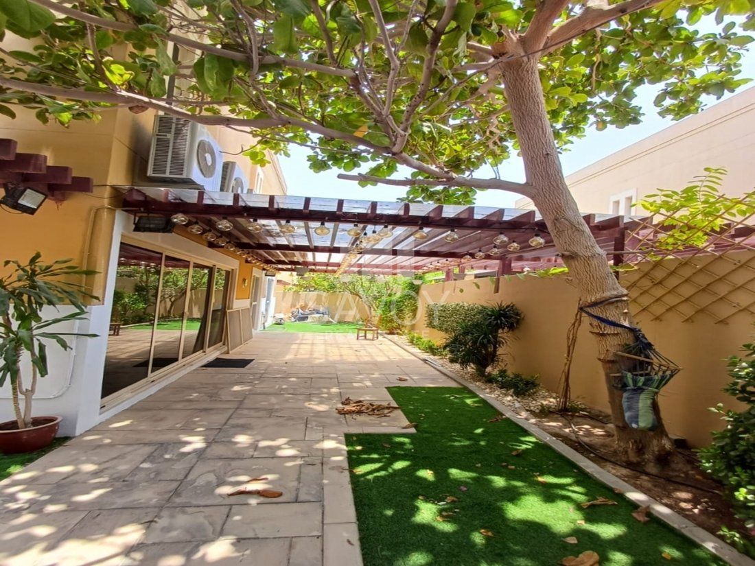 Villa in Khalifa Stadt, Abu Dhabi, Vereinigte Arabische Emirate 1 - 18870659