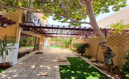 Villa in Khalifa City, Abu Dhabi, United Arab Emirates 1