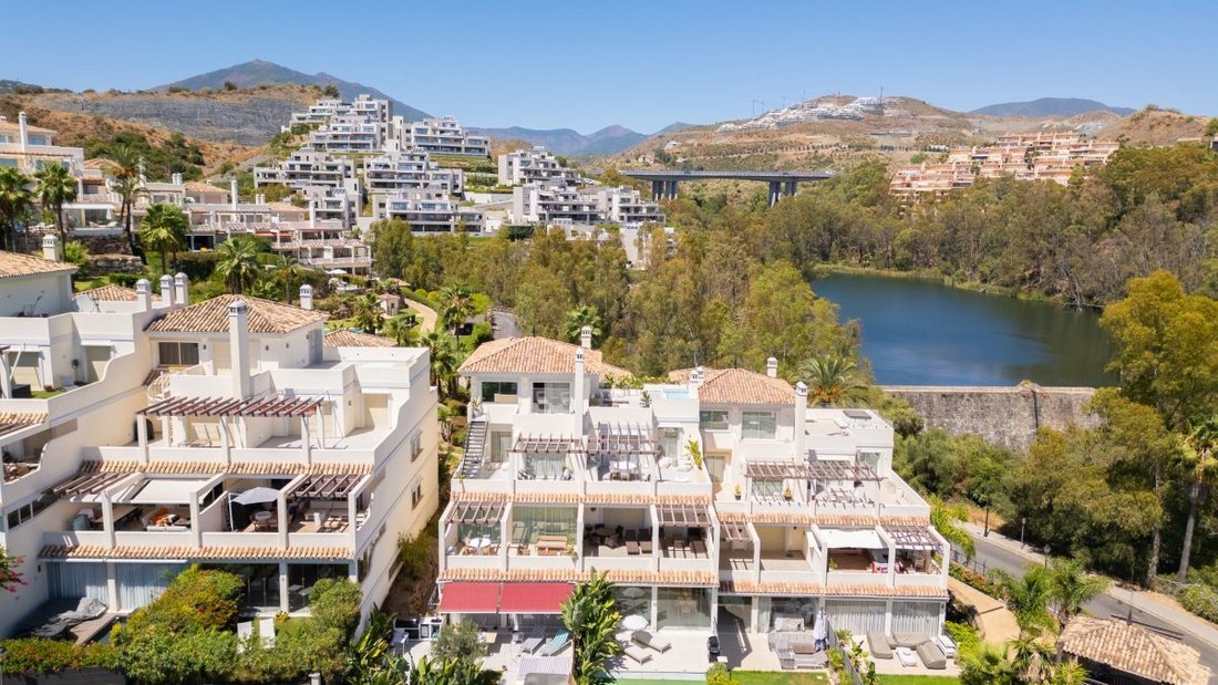 Apartment in Nueva Andalucia, Marbella, Spain 2 - 18871610