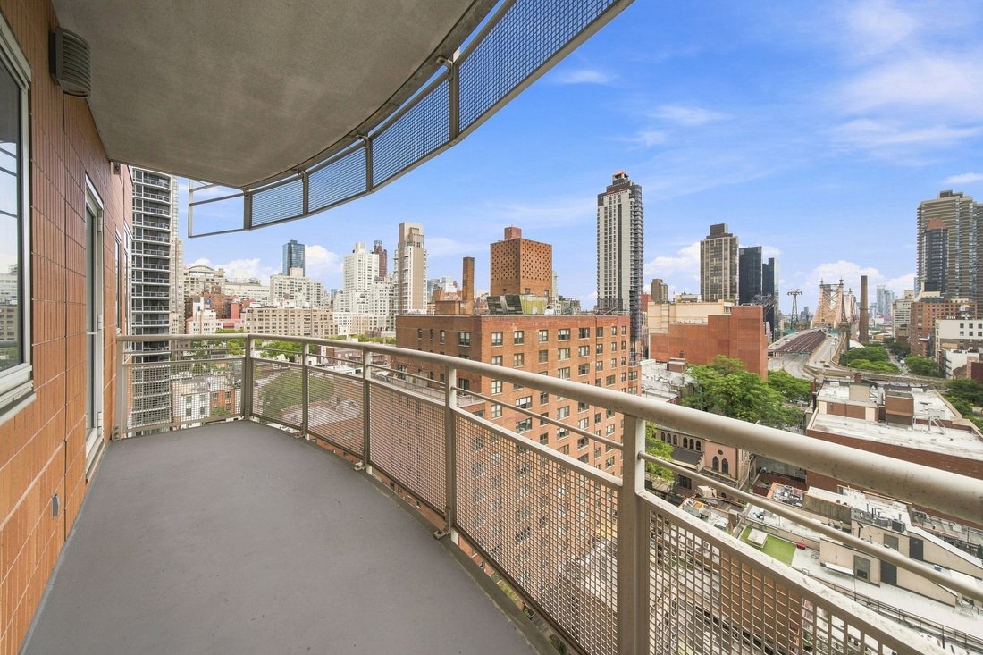 Condo in New York, New York, United States 3 - 18875196