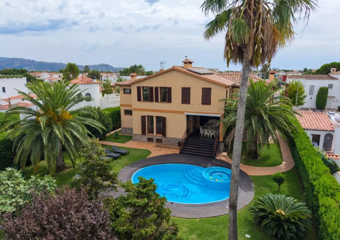 Haus in Empuriabrava, Katalonien, Spanien 2 - 18874726