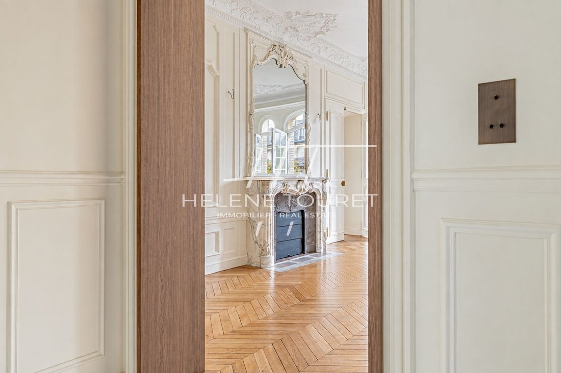 Apartment in Invalides, Paris 7e Arrondissement, Paris 3 - 18872406