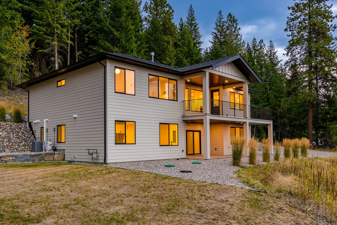 House in Vernon, British Columbia, Canada 4 - 18873012