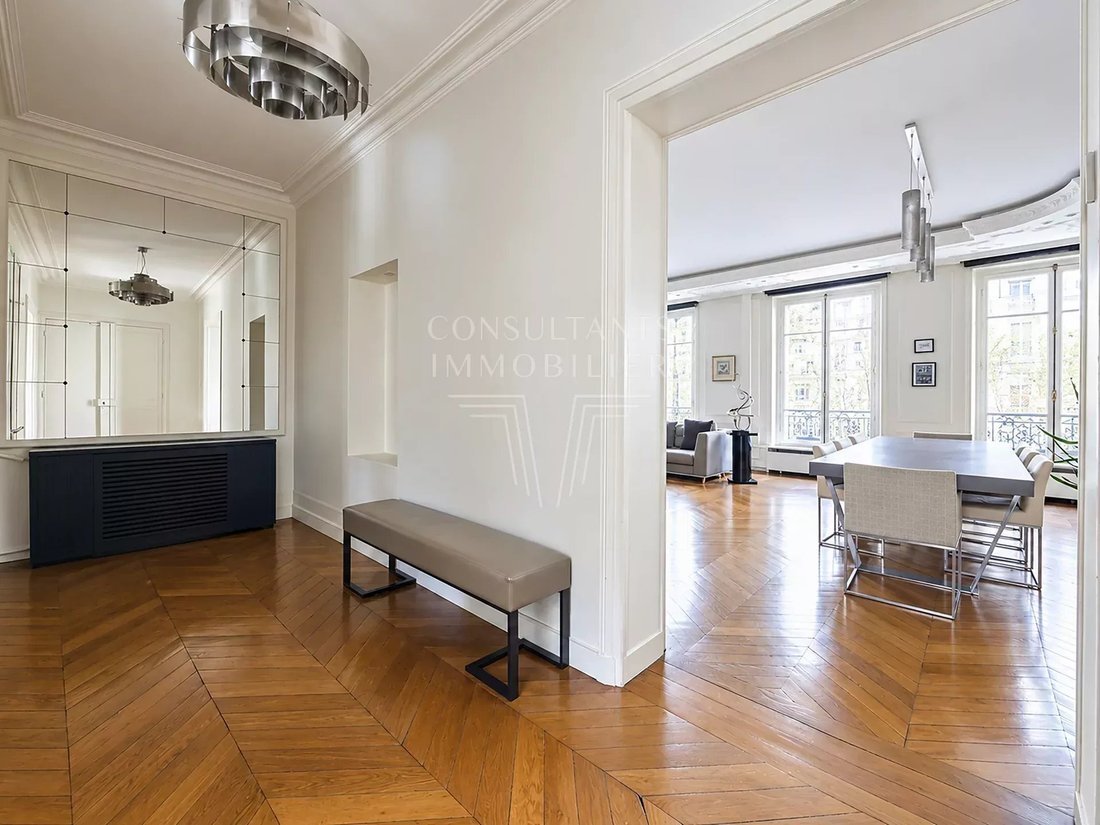 Apartment in Porte Dauphine, Paris 16e Arrondissement, Paris 3 - 18871902