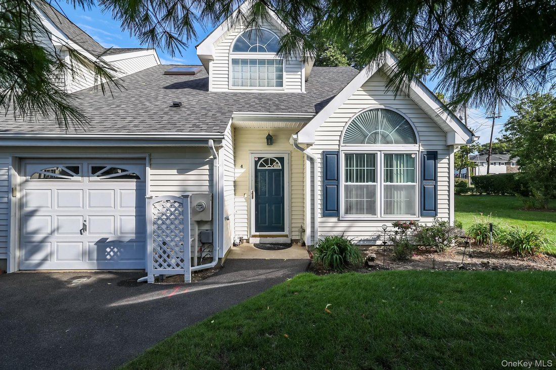 Condominio a Bay Shore, New York, Stati Uniti 1 - 18872898