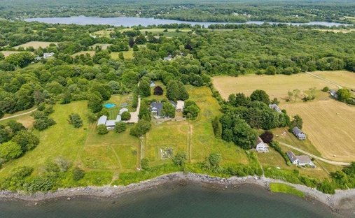 House in Tiverton, Rhode Island, United States 1