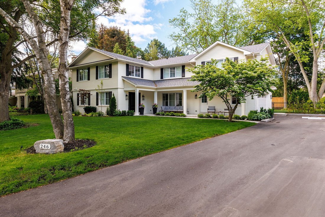 House in Oakville, Ontario, Canada 3 - 16938616