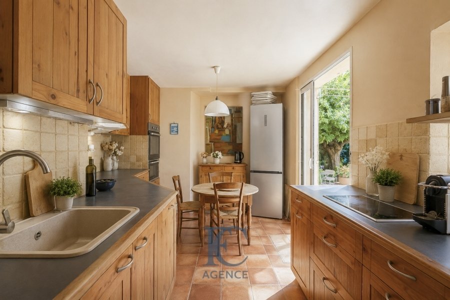 Casa en Sanary-sur-Mer, Provenza-Alpes-Costa Azul, Francia 4 - 18872066