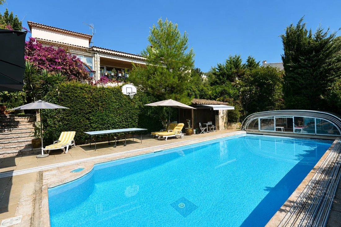 Villa in Sud, Roquefort-les-Pins, France 2 - 18875096