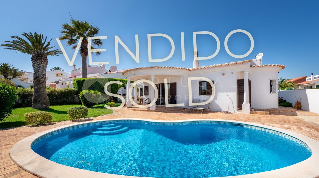 Villa in Vila do Bispo e Raposeira, Algarve, Portugal 1 - 18352934