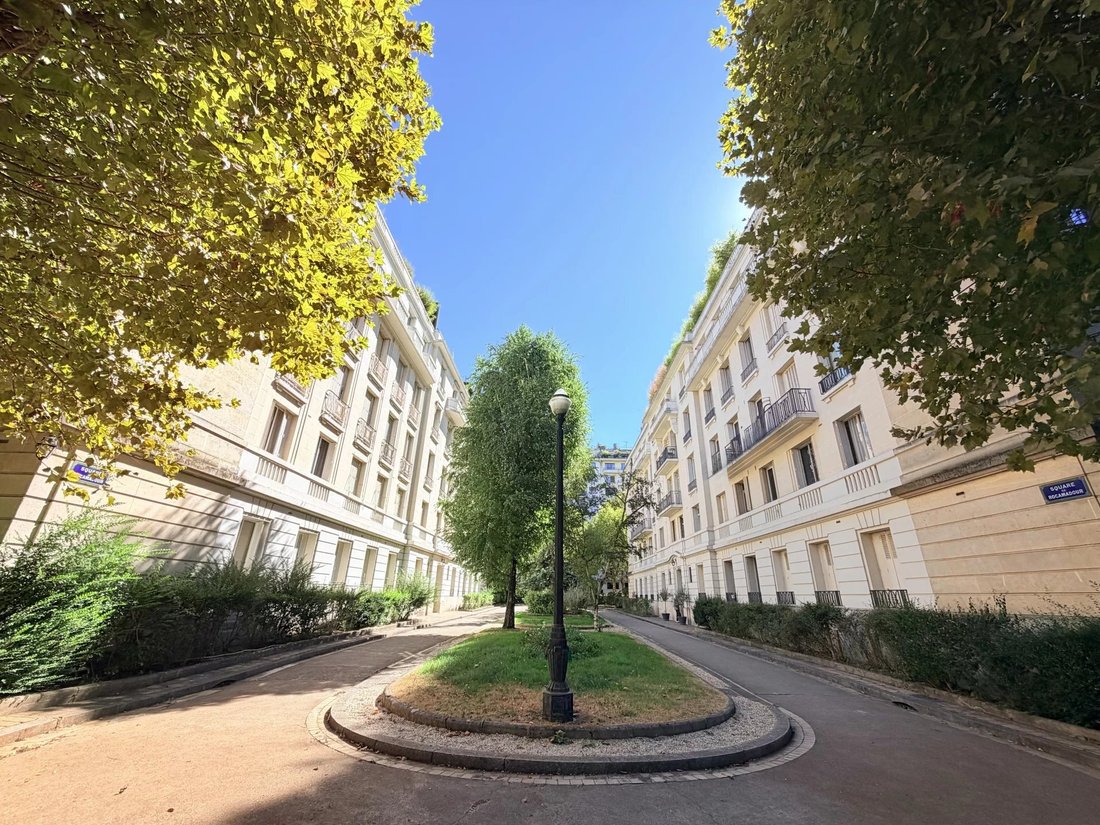 Apartment in Auteuil Nord, Paris 16e Arrondissement, Paris 1 - 18874932