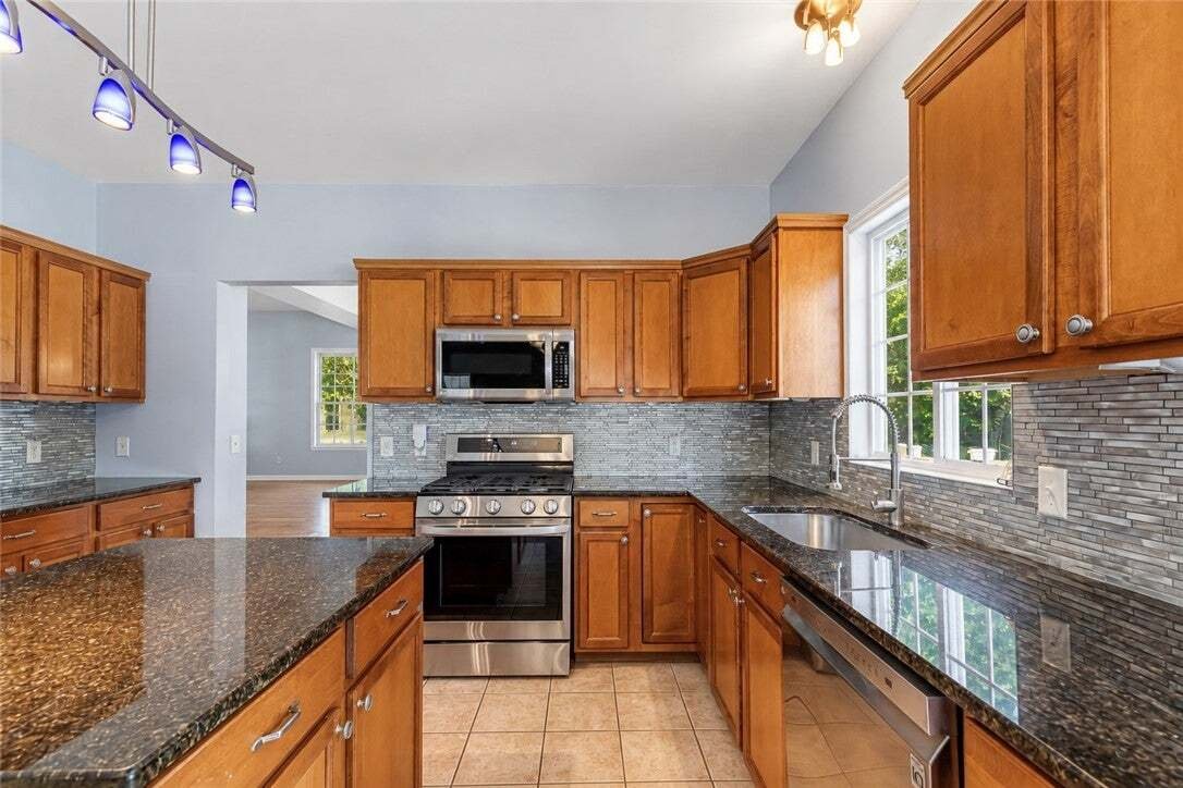 House in Coventry, Rhode Island, United States 3 - 18738348