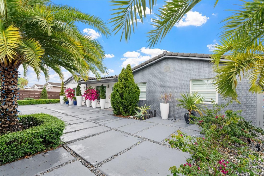 House in Miami, Florida, United States 3 - 18870710