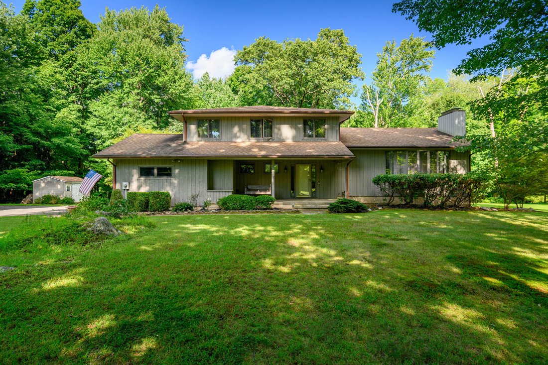 House in Redding, Connecticut, United States 2 - 18871640