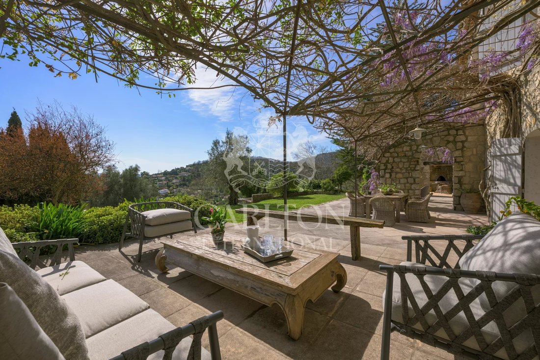Country House in Châteauneuf-Grasse, Provence-Alpes-Côte d'Azur, France 2 - 17550355