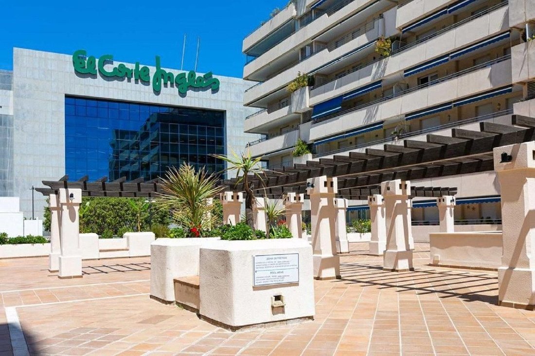 Apartment in Puerto Banus, Marbella, Spain 4 - 18871663