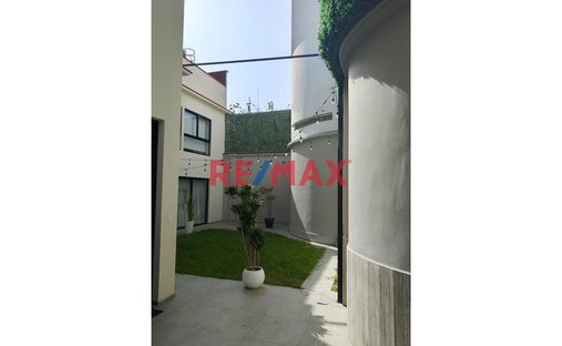 House in San Isidro, Metropolitan Municipality of Lima, Peru 1
