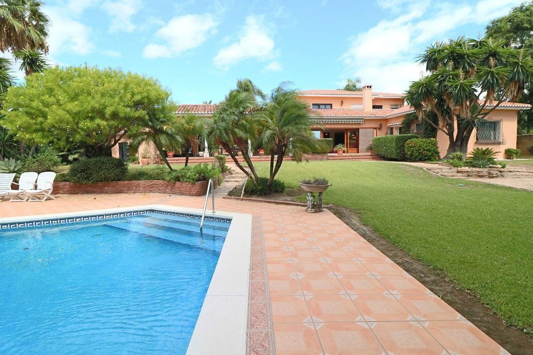 Villa en Estepona, Andalucía, España 1 - 18871784