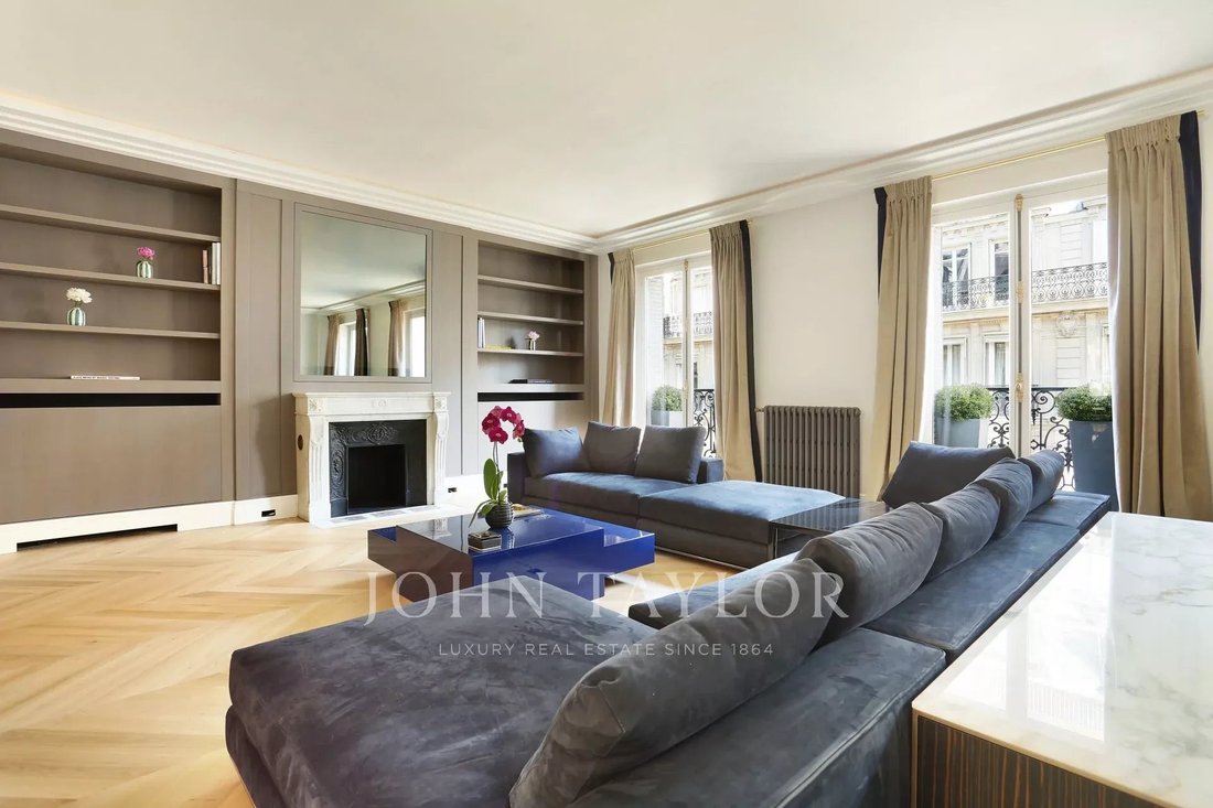 Apartment in Triangle d'Or, Paris 8e Arrondissement, Paris 4 - 18872585