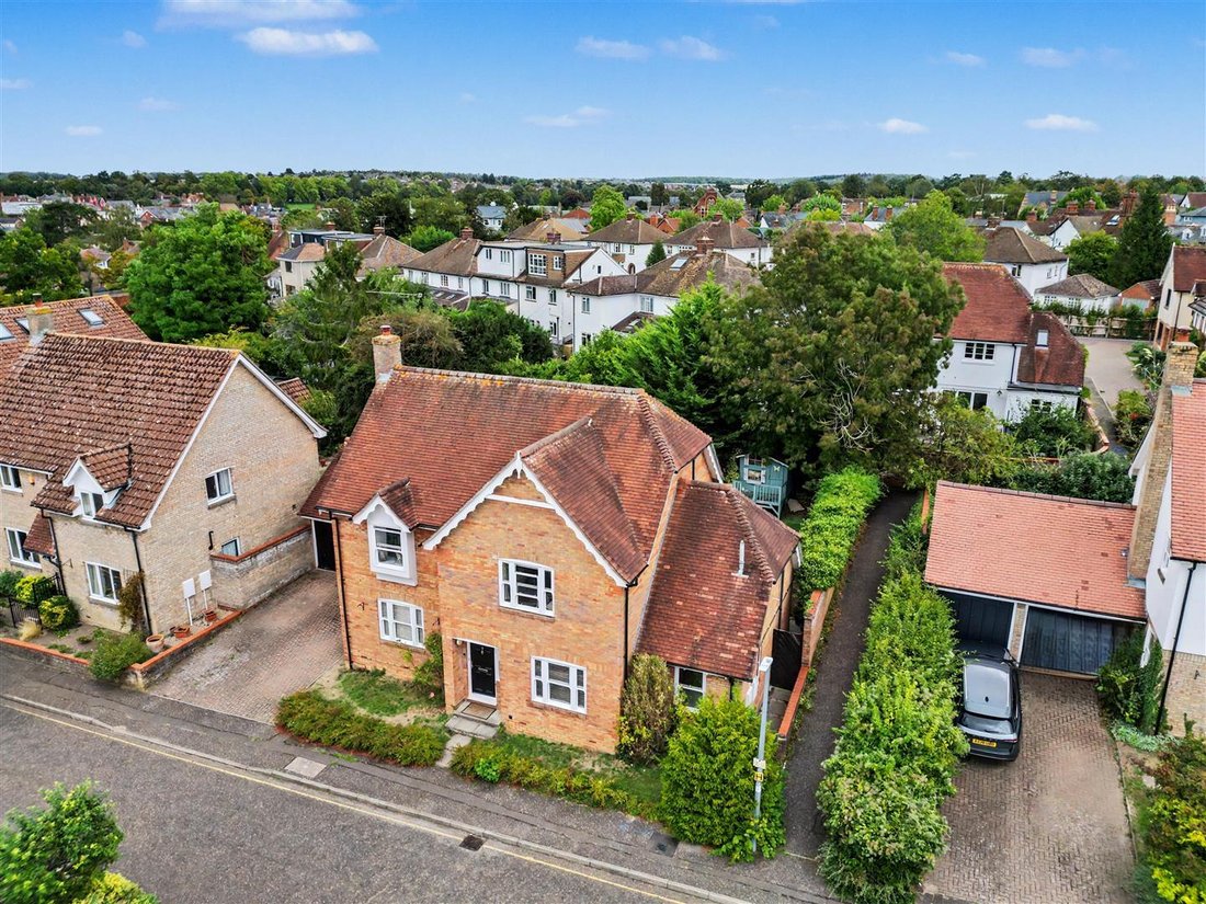House in Saffron Walden, England 1 - 18873551