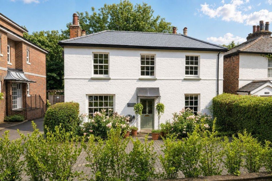Haus in Der Haufen, Elmbridge, England 2 - 18164873
