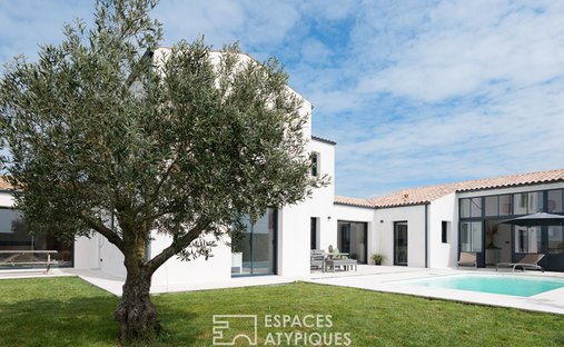 Villa in La Jarrie, Nouvelle-Aquitaine, France 1