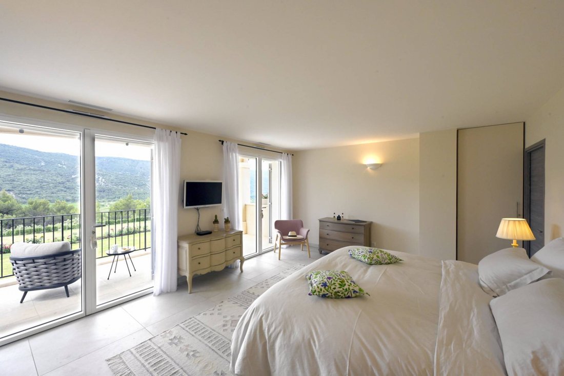 Domaine à Ménerbes, Provence-Alpes-Côte d'Azur, France 5 - 18824953