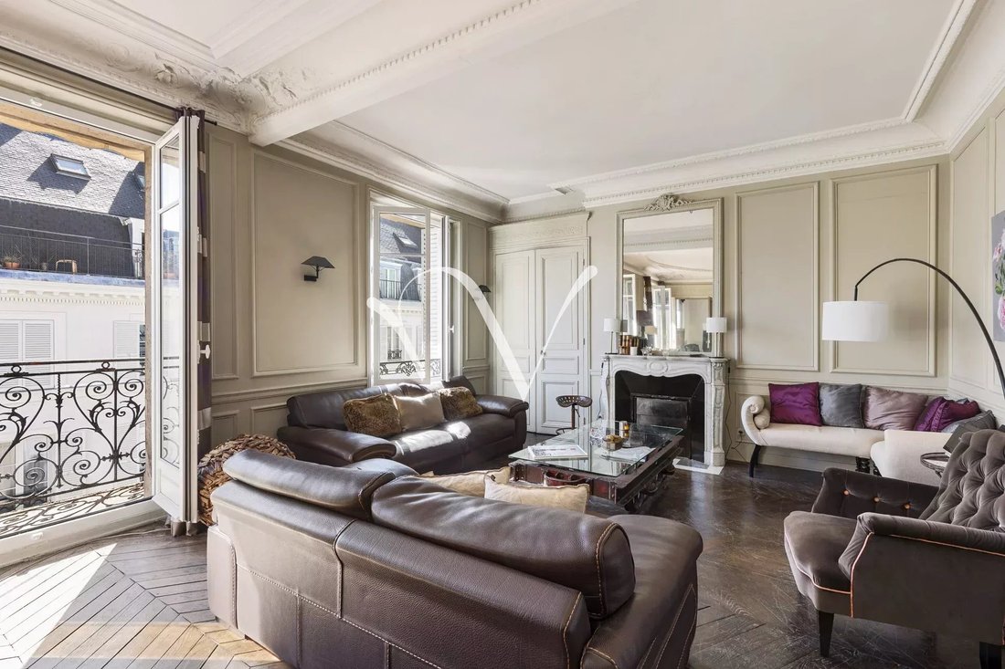 Apartment in Invalides, Paris 7e Arrondissement, Paris 4 - 18872347