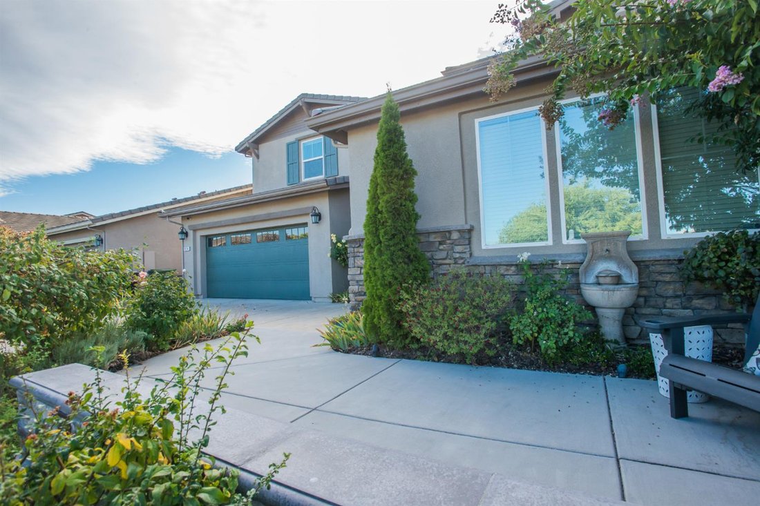 House in Elk Grove, California, United States 3 - 18874292