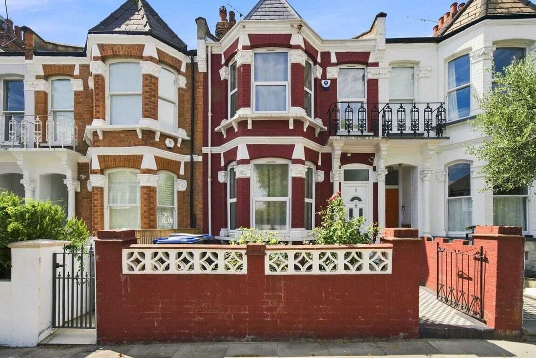 House in Queens Park, Brent, England 1 - 18870769