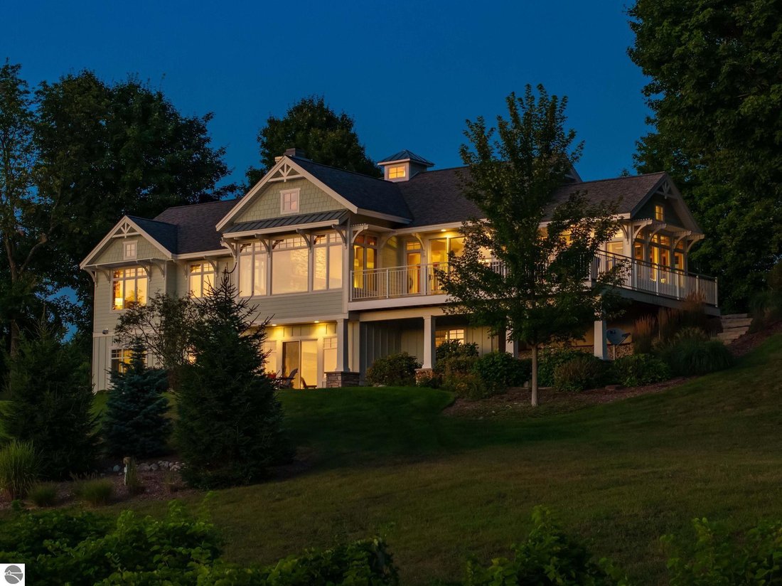 Haus in Traverse City, Michigan, Vereinigte Staaten 2 - 18871602
