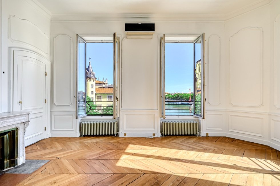 Wohnung in Champvert-Point du Jour-Saint Irénée, Lyon 5e Arrondissement, Lyon 4 - 18875154