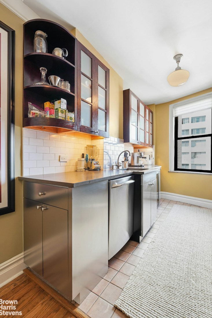 Co Op in New York, New York, United States 5 - 18873918