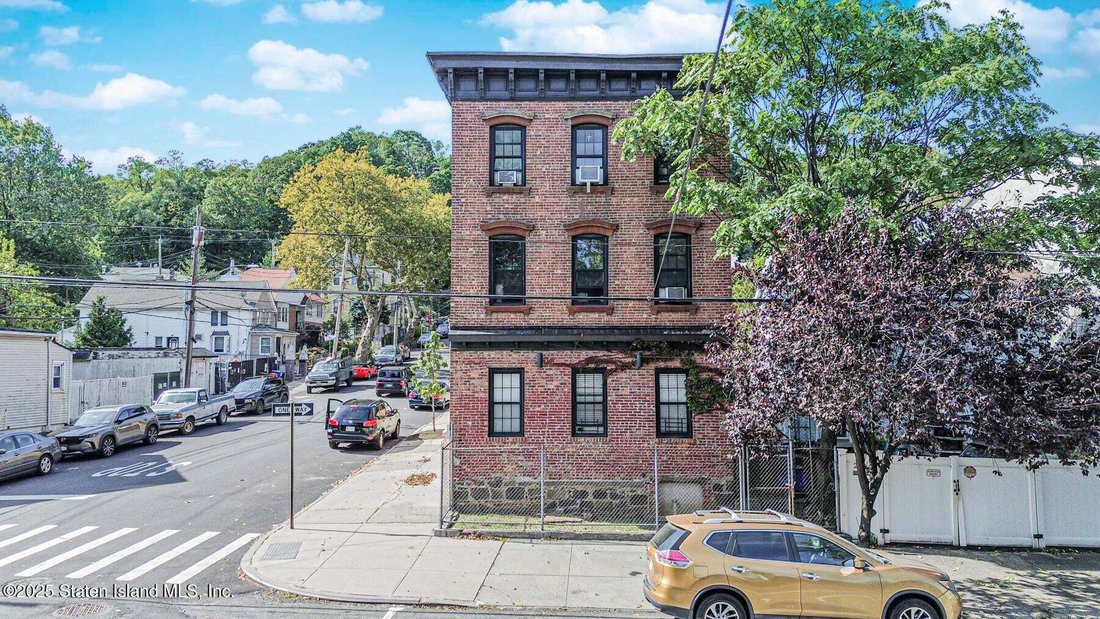 House in New York, New York, United States 1 - 18873094