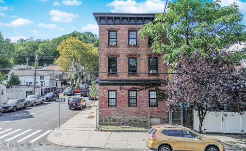 House in New York, New York, United States 1