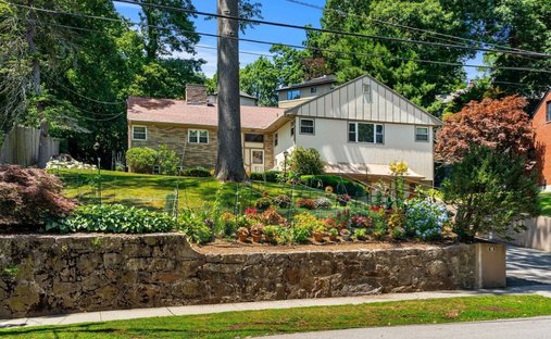House in Brookline, Massachusetts, United States 1