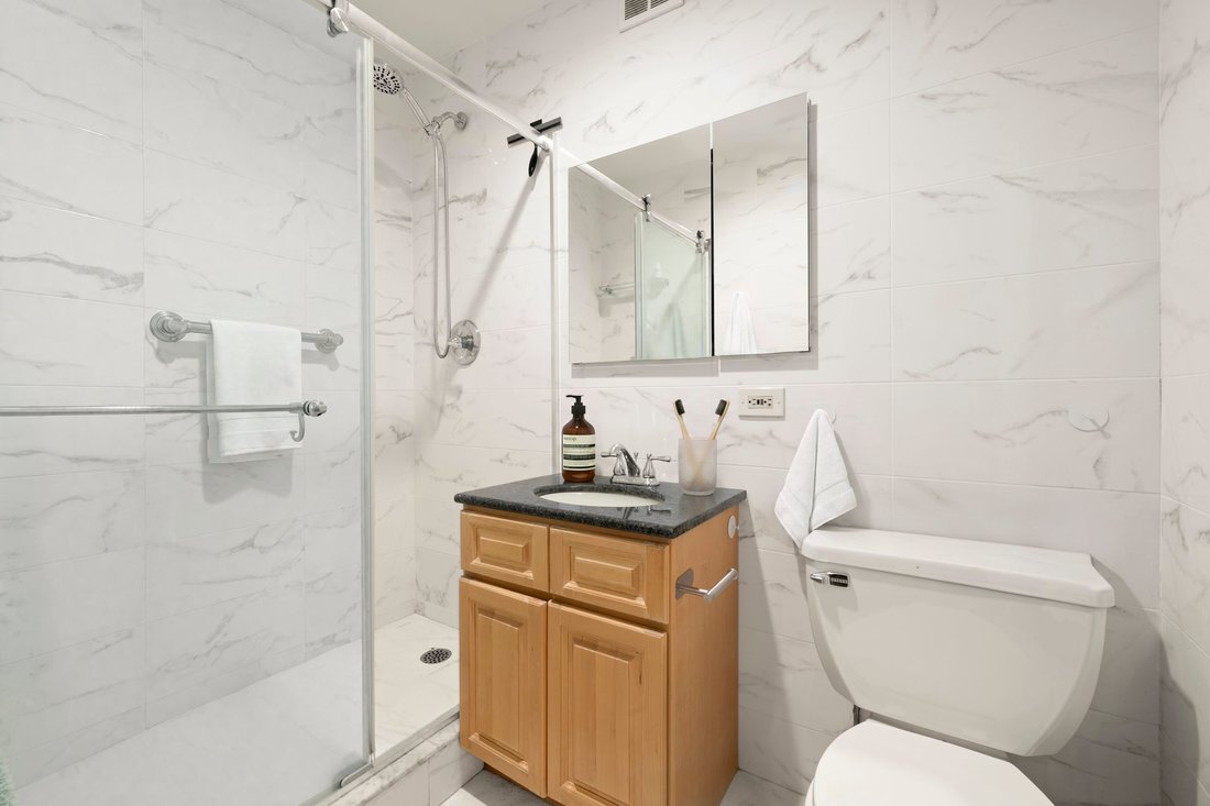 Condo in New York, New York, United States 5 - 18874551