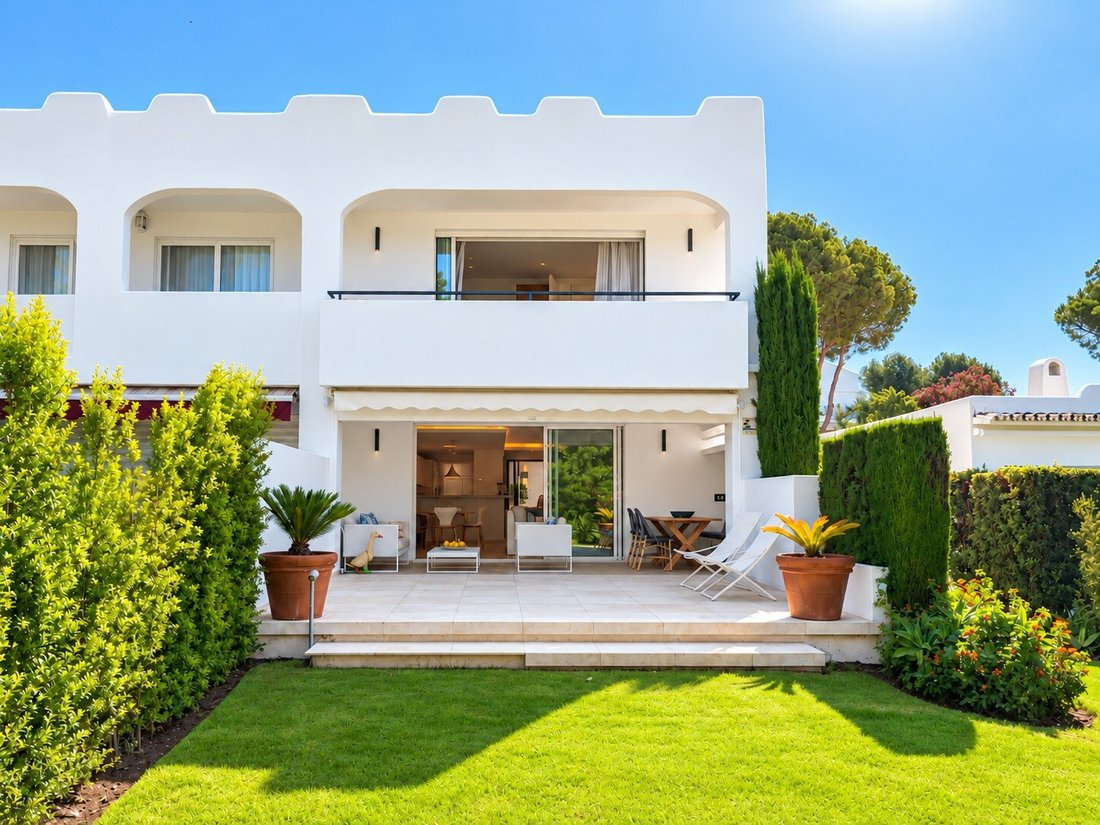 Townhouse en Nueva Andalucía, Marbella, España 1 - 18864955