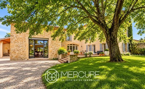 Country House in La Baume-Cornillane, Auvergne-Rhône-Alpes, France 1