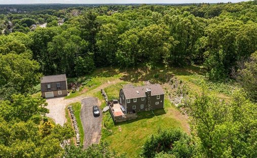 House in Lincoln, Rhode Island, United States 1