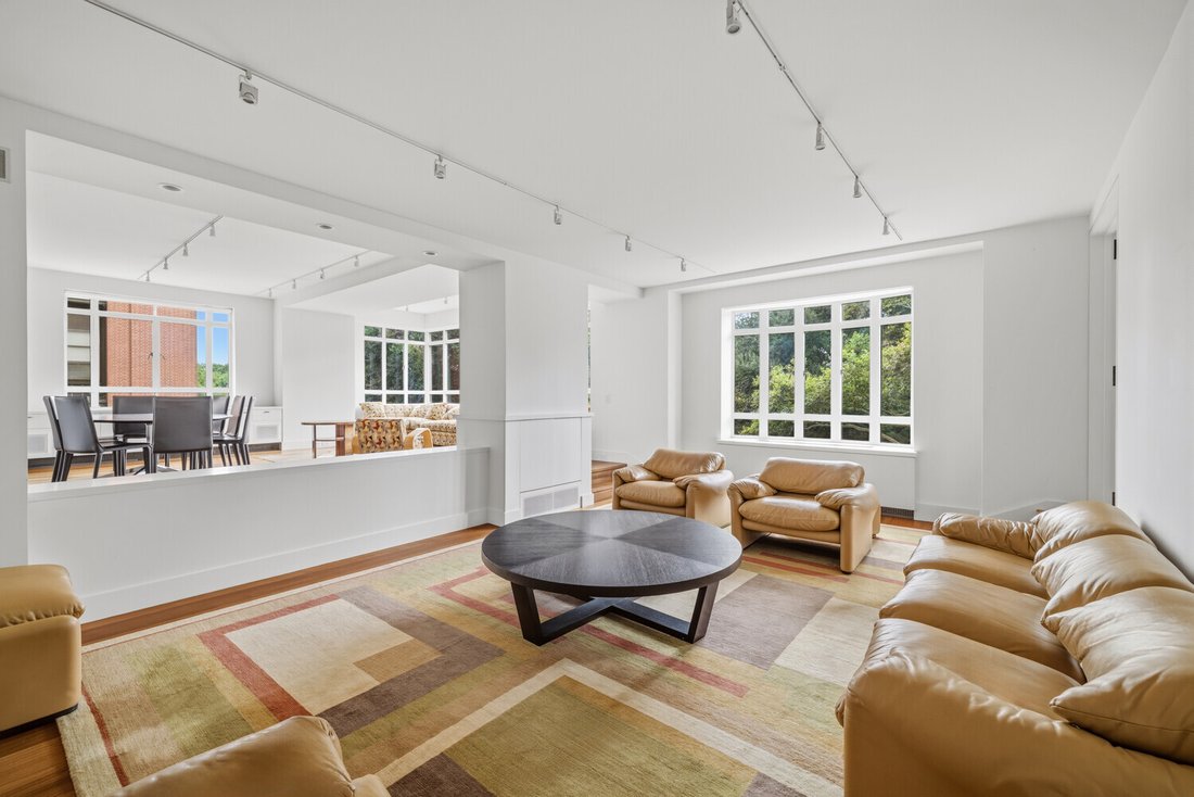 House in New York, New York, United States 2 - 18872554