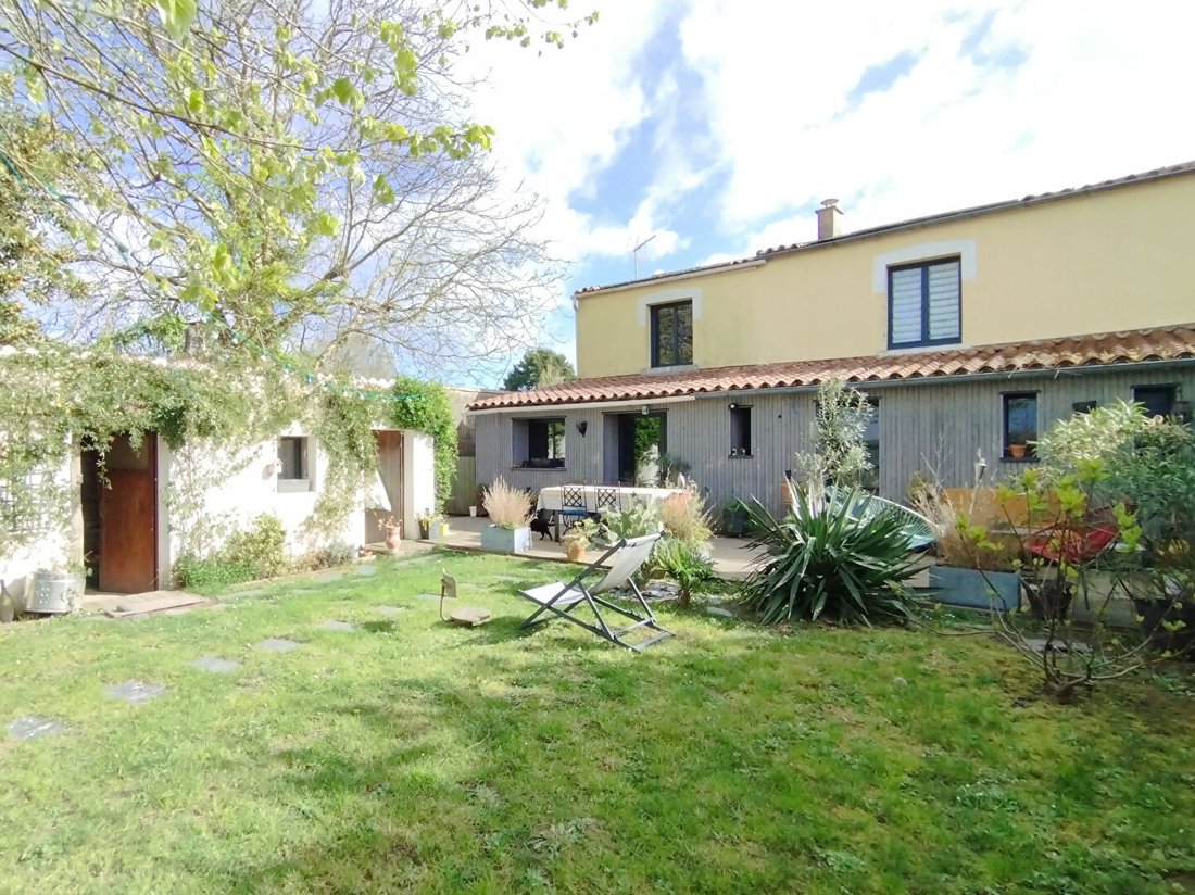 Villa in Le Cellier, Pays de la Loire, France 1 - 18872663